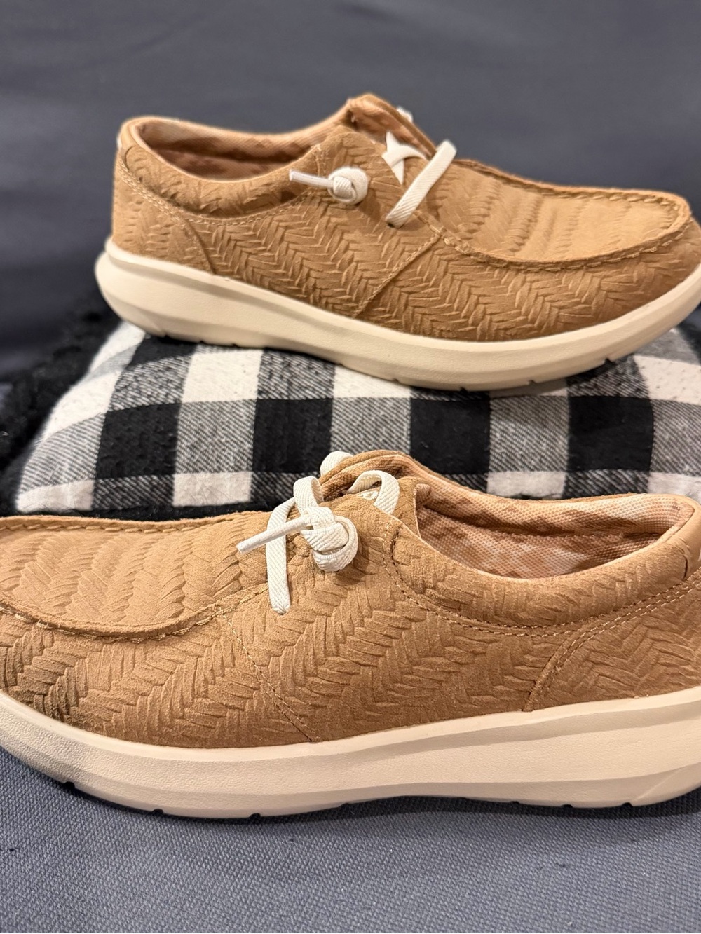 Ariat Hilo Neutral Slip-On Sneakers in Taupe and White